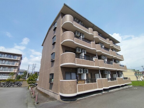 １－ＲｏｏｍＩｚｕｍｉの物件外観写真